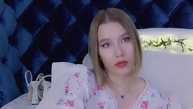 LiliLinn online show from 19, 3, 2025