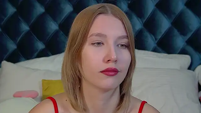 LiliLinn online show from 19, 9, 2025