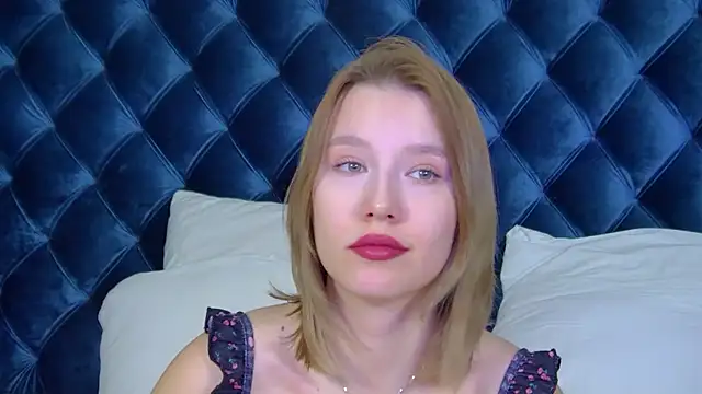 LiliLinn online show from 13, 10, 2025