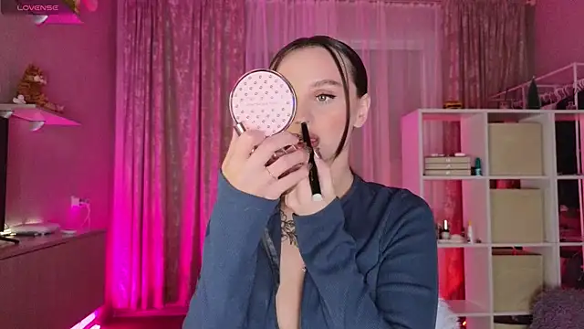 Katy perry  online show from 16, 2, 2025