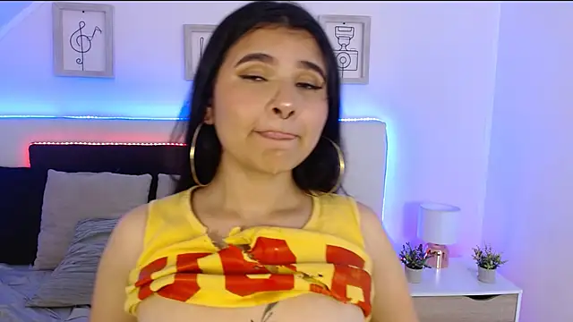 Snapshot of Tifanny_grey chatting on 20, 12, 2024 Tifanny grey online show from 20, 12, 2024