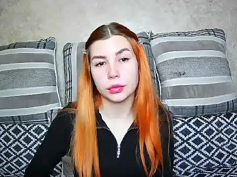 ElllaNuar online show from 15, 9, 2025