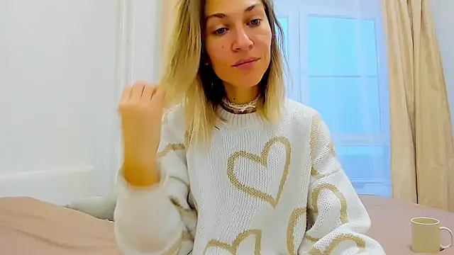 Mona Cruz online show from 7, 12, 2024