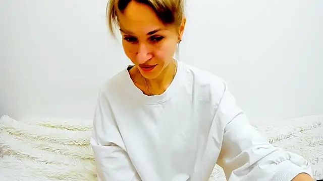 Mona Cruz online show from 6, 3, 2025