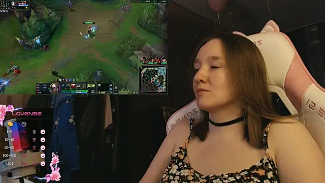 Snapshot of MoonlishSiren chatting on 12, 1, 2026 MoonlishSiren online show from 12, 1, 2026