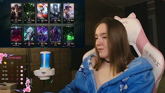 Snapshot of MoonlishSiren chatting on 5, 2, 2026 MoonlishSiren online show from 5, 2, 2026