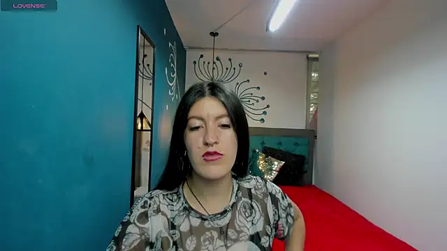 LiaCooper  online show from 4, 12, 2024