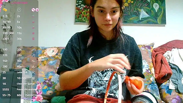 Snapshot of Sophie_Bell chatting on 7, 12, 2024 Sophie Bell online show from 7, 12, 2024