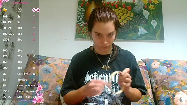 Snapshot of Sophie_Bell chatting on 13, 12, 2024 Sophie Bell online show from 13, 12, 2024