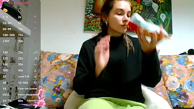 Snapshot of Sophie_Bell chatting on 17, 1, 2025 Sophie Bell online show from 17, 1, 2025