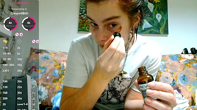Snapshot of Sophie_Bell chatting on 31, 1, 2025 Sophie Bell online show from 31, 1, 2025