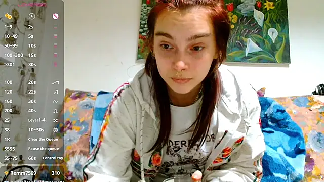 Snapshot of Sophie_Bell chatting on 2, 2, 2025 Sophie Bell online show from 2, 2, 2025