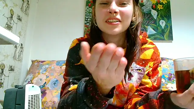 Snapshot of Sophie_Bell chatting on 21, 2, 2025 Sophie Bell online show from 21, 2, 2025