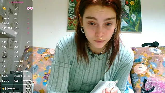 Snapshot of Sophie_Bell chatting on 28, 2, 2025 Sophie Bell online show from 28, 2, 2025