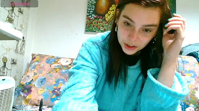 Snapshot of Sophie_Bell chatting on 9, 3, 2025 Sophie Bell online show from 9, 3, 2025
