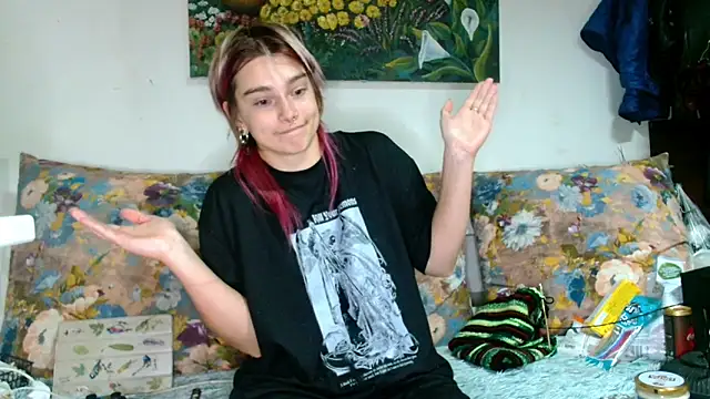 Snapshot of Sophie_Bell chatting on 11, 10, 2025 Sophie Bell online show from 11, 10, 2025