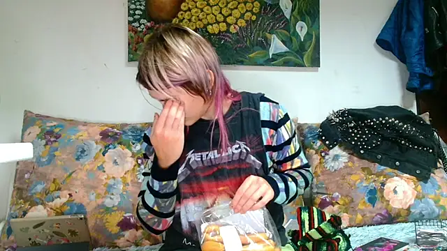 Sophie Bell online show from 13, 10, 2025