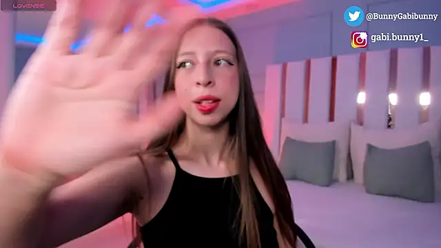 Snapshot of gabi_bunny chatting on 4, 2, 2026 gabi bunny online show from 4, 2, 2026