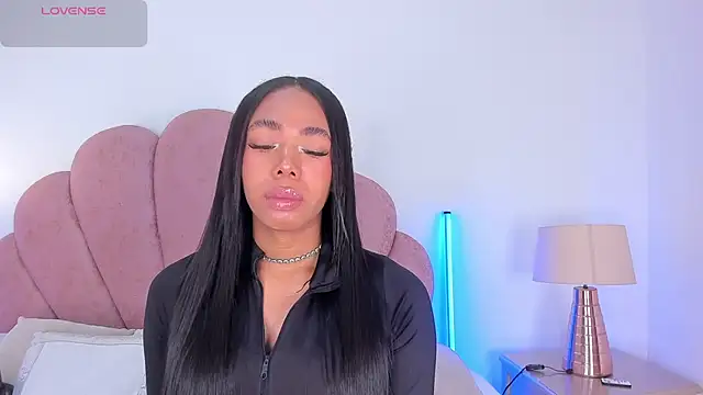 Snapshot of Nicole_Paradise chatting on 4, 3, 2026 Nicole Paradise online show from 4, 3, 2026