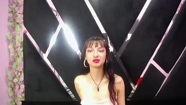 Aurora 18 online show from 16, 2, 2025