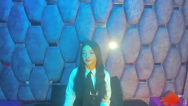 Aurora 18 online show from 30, 9, 2025