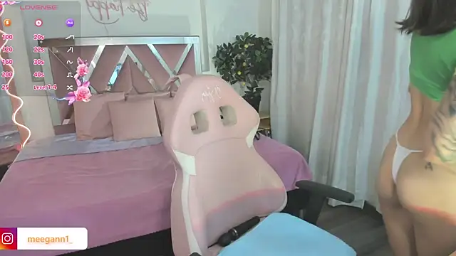 Snapshot of meggan_tay chatting on 15, 1, 2025 meggan tay online show from 15, 1, 2025