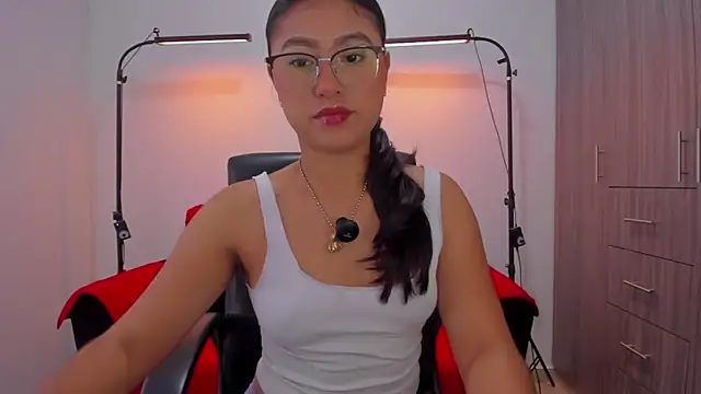 cloy baby   online show from 14, 4, 2026