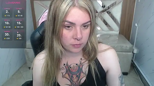 Snapshot of Paula_b_ chatting on 11, 5, 2026 Paula b online show from 11, 5, 2026