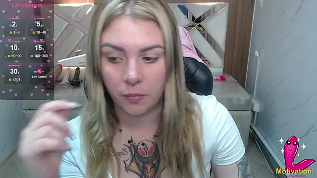 Snapshot of Paula_b_ chatting on 14, 5, 2026 Paula b online show from 14, 5, 2026