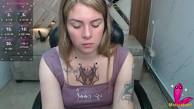 Snapshot of Paula_b_ chatting on 15, 5, 2026 Paula b online show from 15, 5, 2026