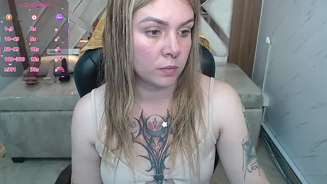 Snapshot of Paula_b_ chatting on 13, 6, 2026 Paula b online show from 13, 6, 2026