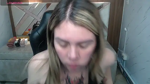 Paula b  online show from 10, 7, 2026
