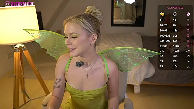 LexieLoree online show from 31, 10, 2025