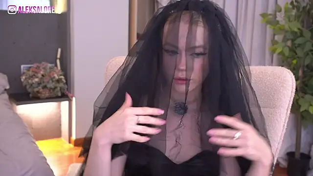Snapshot of LexieLoree chatting on 19, 7, 2026 LexieLoree online show from 19, 7, 2026