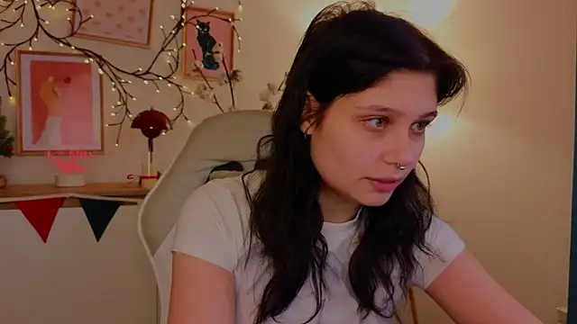 Snapshot of ari_rari chatting on 3, 1, 2025 ari rari online show from 3, 1, 2025