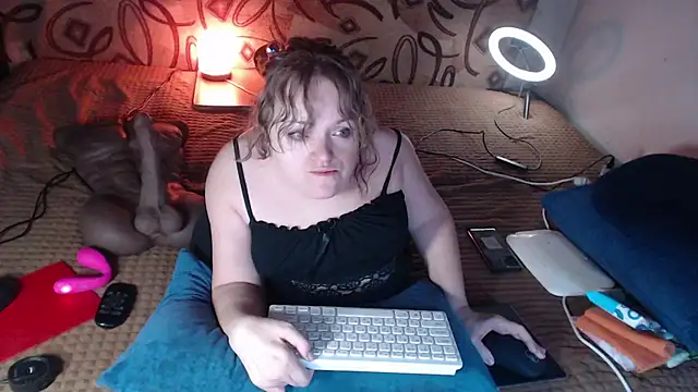 Snapshot of MiniNatalie chatting on 23, 1, 2025 MiniNatalie online show from 23, 1, 2025