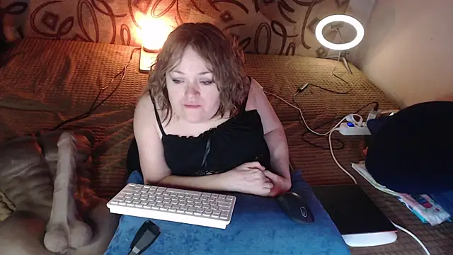 Snapshot of MiniNatalie chatting on 25, 1, 2025 MiniNatalie online show from 25, 1, 2025