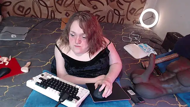 Snapshot of MiniNatalie chatting on 10, 3, 2025 MiniNatalie online show from 10, 3, 2025