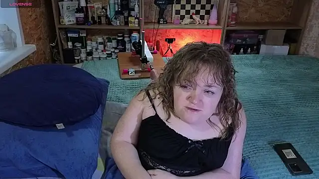 MiniNatalie online show from 8, 11, 2025