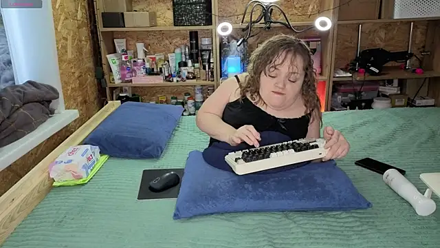 MiniNatalie online show from 21, 12, 2025