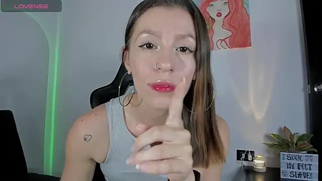 roxanne jones1 online show from 18, 4, 2026