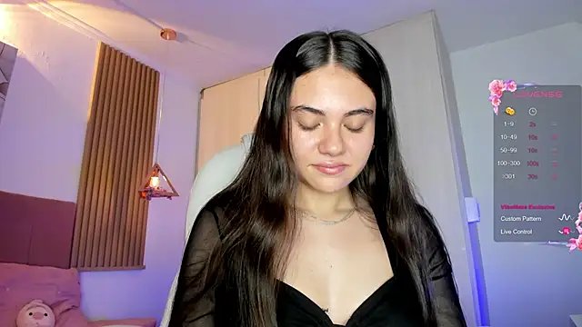Snapshot of mia_nevaeh chatting on 7, 5, 2026 mia nevaeh online show from 7, 5, 2026