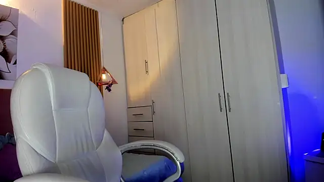 Snapshot of mia_nevaeh chatting on 24, 6, 2026 mia nevaeh online show from 24, 6, 2026