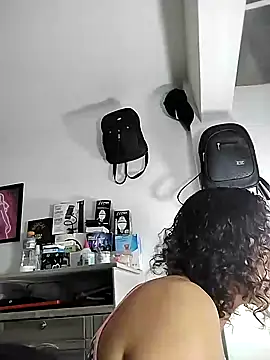 Corina hot online show from 5, 1, 2025