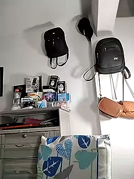 Corina hot online show from 9, 1, 2025