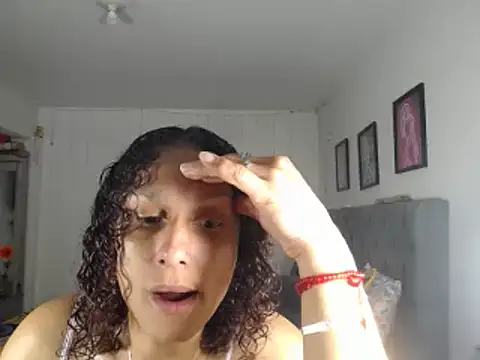 Corina hot online show from 7, 2, 2025