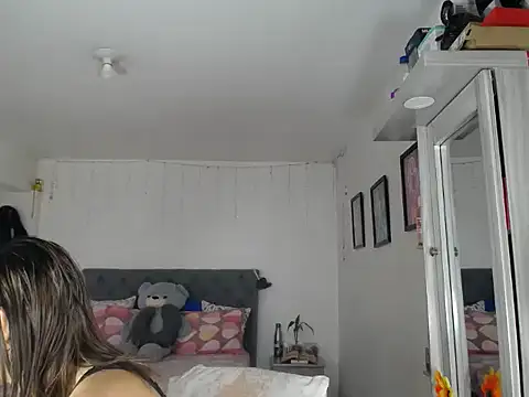 Corina hot online show from 24, 9, 2025