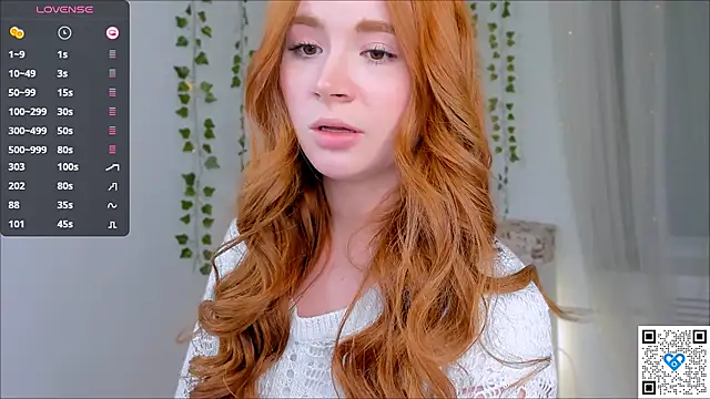 Snapshot of Freckle_Diyana chatting on 10, 1, 2025 Freckle Diyana online show from 10, 1, 2025
