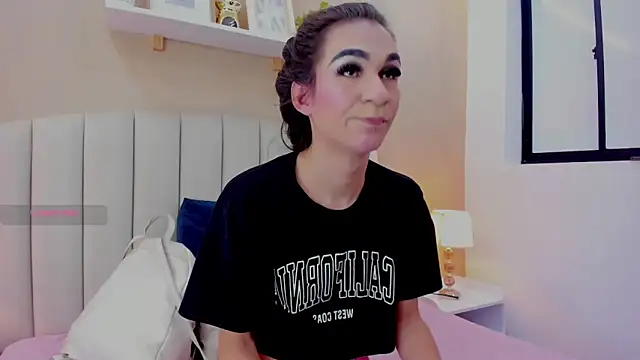 Snapshot of Mia_thompson_19 chatting on 1, 7, 2026 Mia thompson 19 online show from 1, 7, 2026
