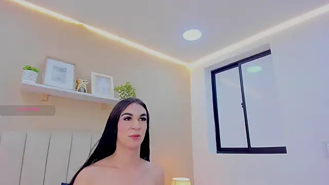 Snapshot of Mia_thompson_19 chatting on 7, 7, 2026 Mia thompson 19 online show from 7, 7, 2026
